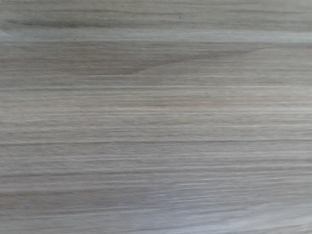 Light natural wood veneer grain